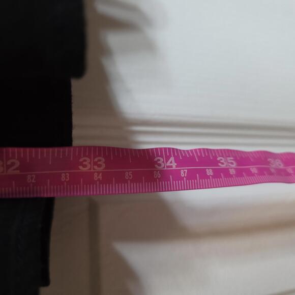 Torrid Women's Black Sleeveless Top Size 1 - Picture 8 of 8